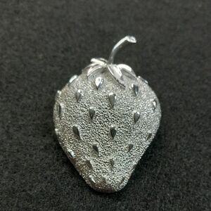 Vintage Sarah Conventry Silver tone Strawberry Brooch Cottgecore Granny Chic